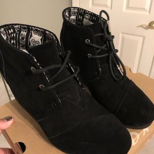 TOMS Black Suede Wedges